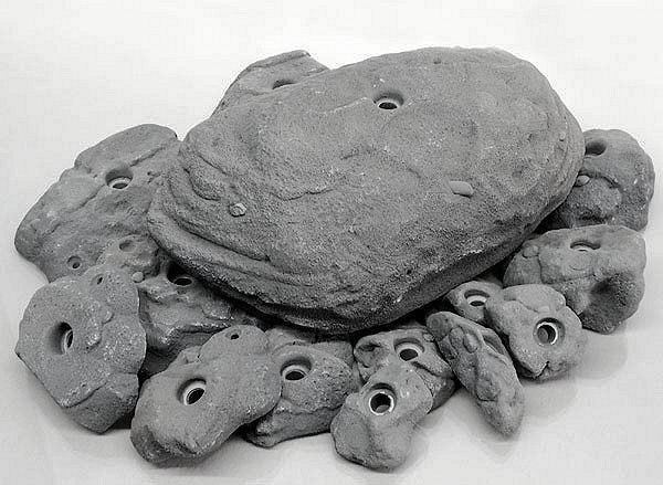 Klettergriffe-Set-Natursteine-Optik - die Klettergriffe in Steinoptik kommen der Natur sehr nahe. Kein Griff ist nach Maß sondern hat natürlich geformte Ecken und Kanten. Klettergriffe-Set-Natursteine-Optik - naturgetreue Klettergriffe in Steinoptik