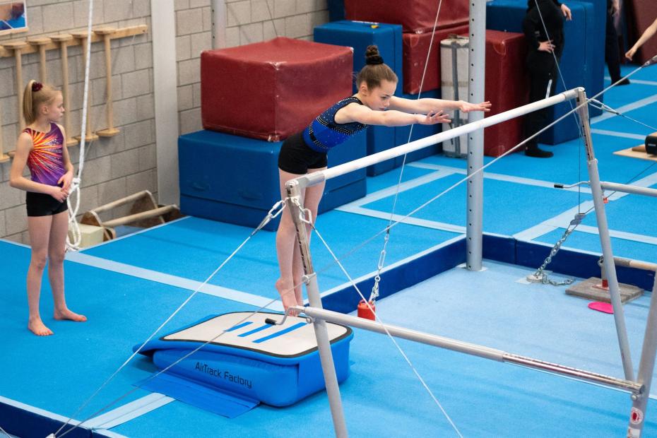 AirBoard-Boost - Einsatz am Barren