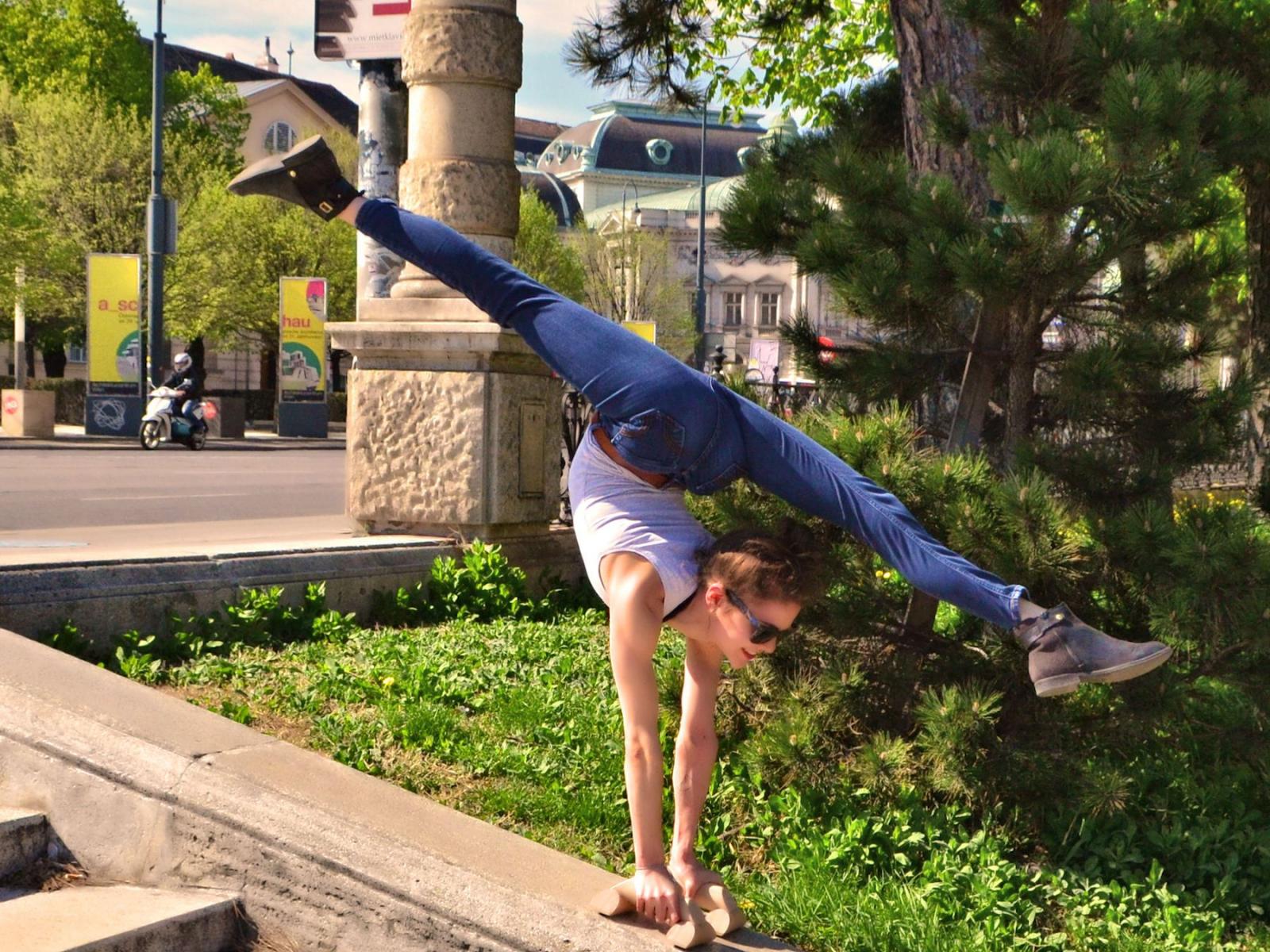 Handstandklötze - Parallettes BASE - Übung auf Schräge