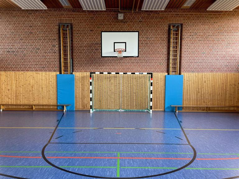 Ansicht Leitern mit Prallschutz - Sonderanfertigung - individuelle Lösung auf Kundenwunsch