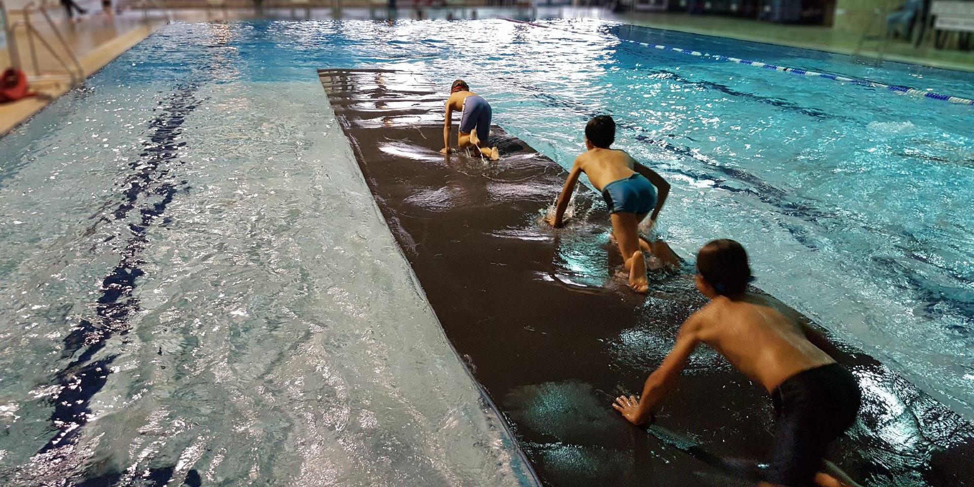 Wasserlaufmatte - Krabbeln - für Spiel und Spaß und um motorische Fähigkeiten zu entwickeln