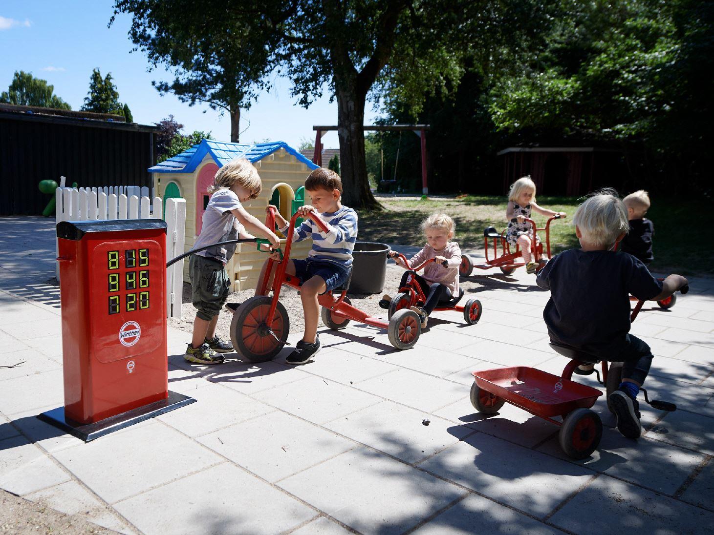 Tankstelle mit Zapfen - Winther Viking - für Kinderfahrzeuge