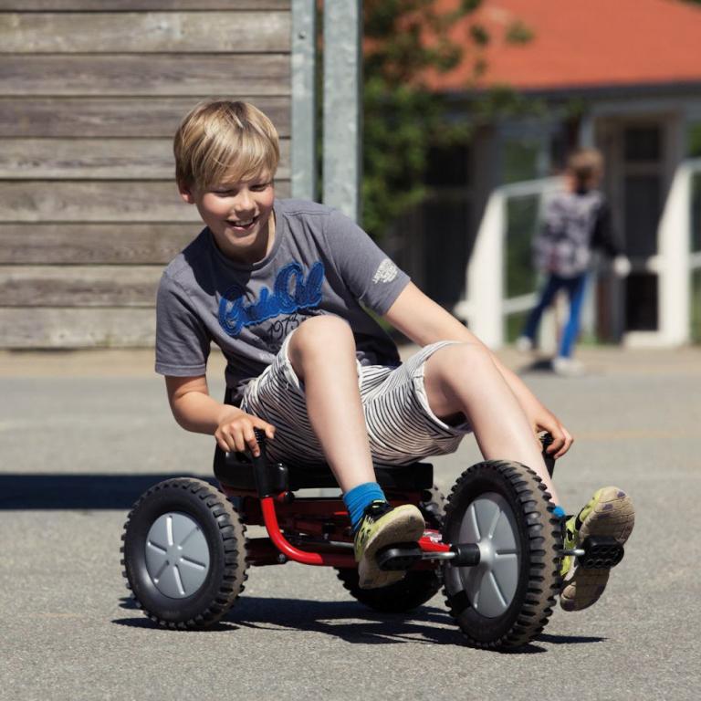 Fun Racer in Aktion - Winther Viking - hochwertiges Kinderfahrzeug für Institutionen
