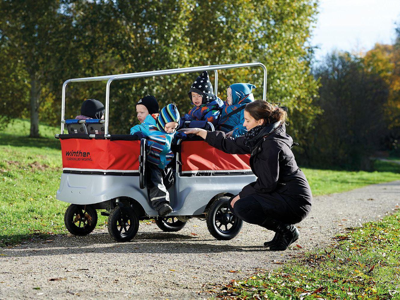Winther Turtle Kinderbus - Ausflug - Platz für 6 Kinder im Alter bis zu 3 Jahren